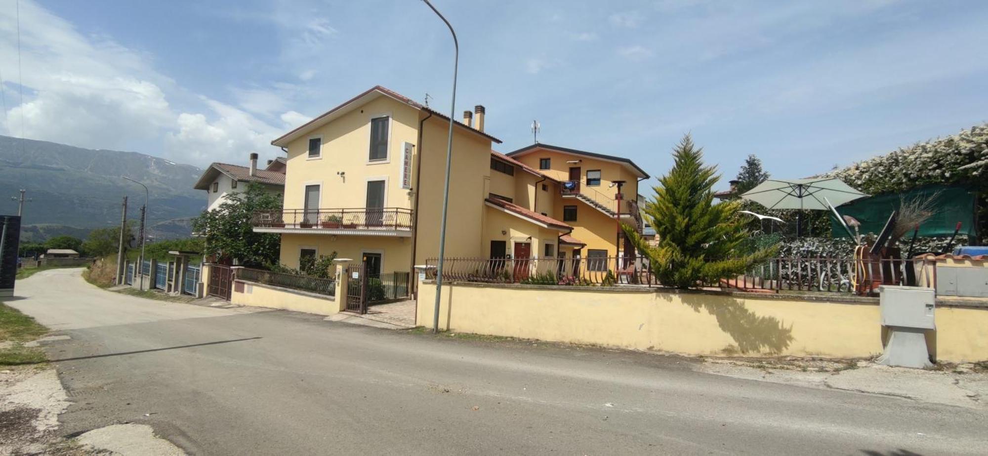 Complesso Turistico Aurora - Camere B&B Poggio Picenze Экстерьер фото