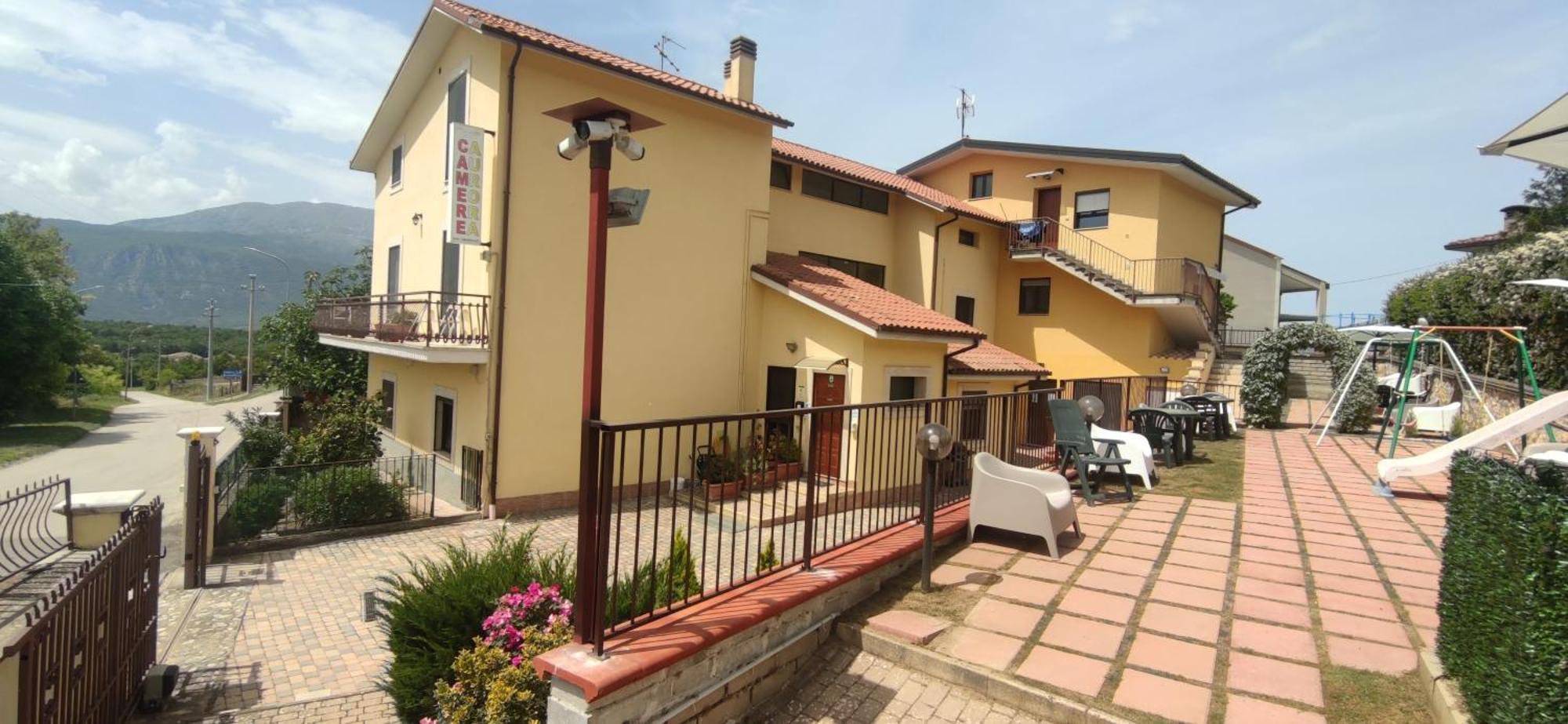 Complesso Turistico Aurora - Camere B&B Poggio Picenze Экстерьер фото